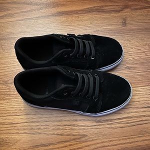 DC- BOYS shoes